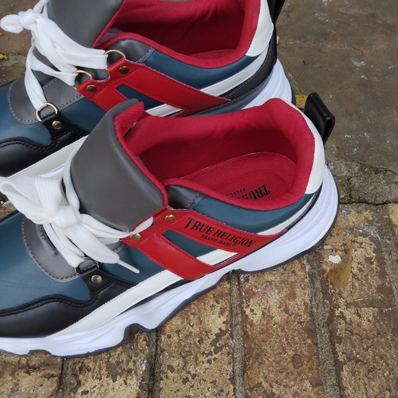 True Religion Kendall - Picture 3 of 5